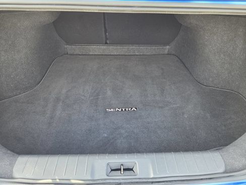 Used 2025 Nissan Sentra SR FWD image 28