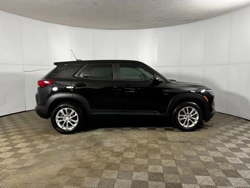 Used 2025 Chevrolet TrailBlazer LS w/ LS Convenience Package image 4