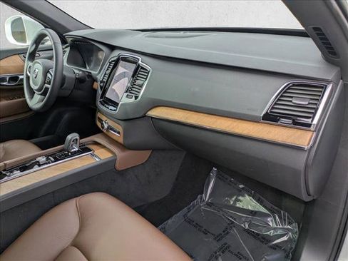 Used 2023 Volvo XC90 B6 Plus w/ Protection Package Premier image 25