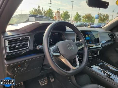 Used 2024 Volkswagen Atlas Cross Sport SEL R-Line AWD/4WD image 23