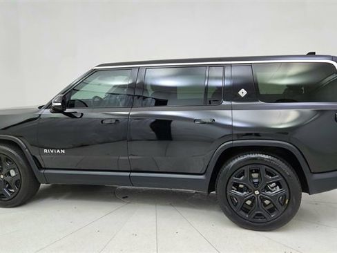 Used 2024 Rivian R1S Adventure image 4