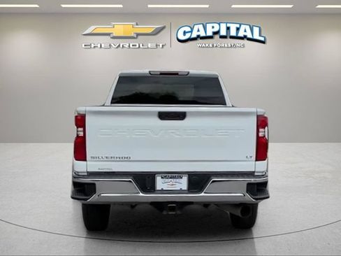 Used 2025 Chevrolet Silverado 2500 LT w/ Convenience Package AWD/4WD image 4