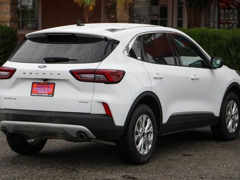 Used 2024 Ford Escape Active image 10