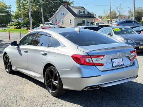 Used 2019 Honda Accord Sport image 6