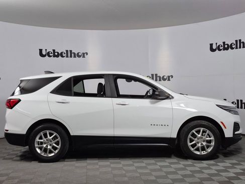 Used 2022 Chevrolet Equinox LS w/ LS Convenience Package image 8