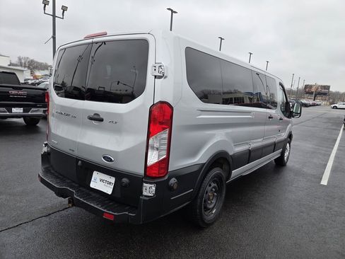 Used 2019 Ford Transit 350 XLT image 6