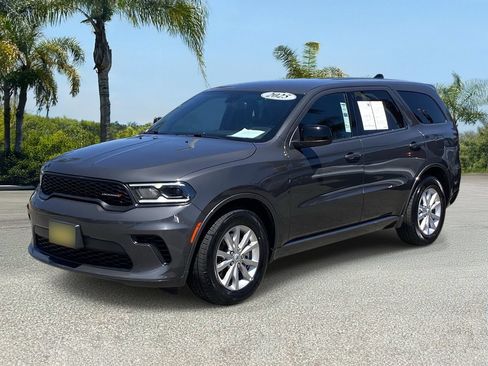 Used 2025 Dodge Durango GT RWD image 2