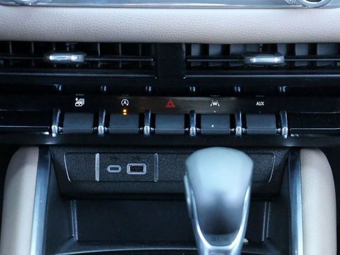 Used 2024 GMC Canyon Denali w/ LPO, Denali Black Edition image 31