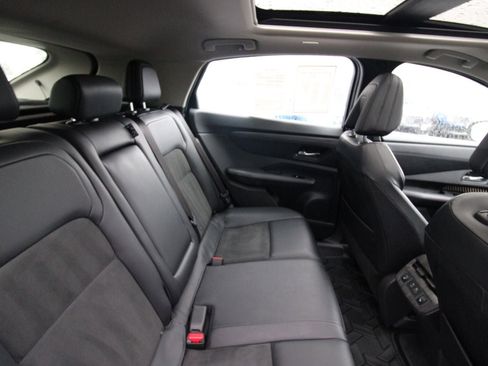 Certified 2023 Nissan Ariya FWD image 23
