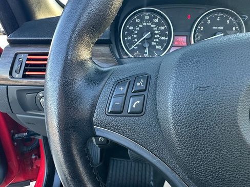 Used 2013 BMW 328i Convertible image 17