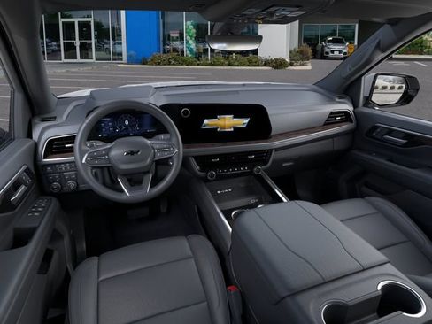 New 2026 Chevrolet Suburban Z71 w/ Z71 Off-Road Package AWD/4WD image 15