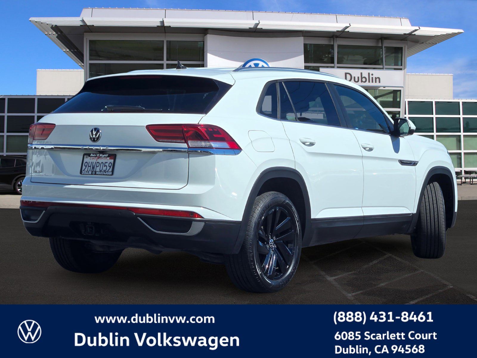 Certified 2023 Volkswagen Atlas Cross Sport SE w/ Black Wheel Package FWD image 4
