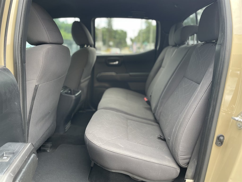 Used 2017 Toyota Tacoma TRD Sport w/ Tow Package RWD image 21