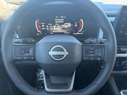 New 2026 Nissan Pathfinder Platinum image 24