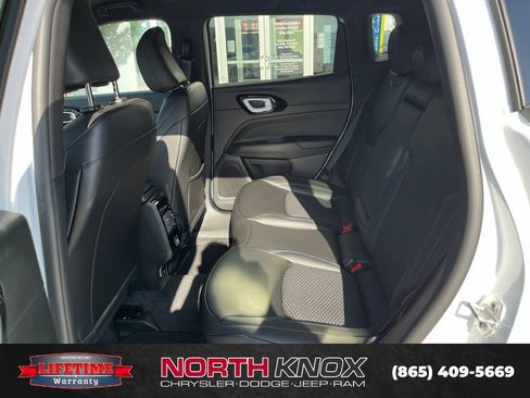 New 2026 Jeep Compass Latitude AWD/4WD image 12
