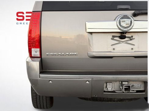 Used 2007 Cadillac Escalade AWD w/ Information Package image 10