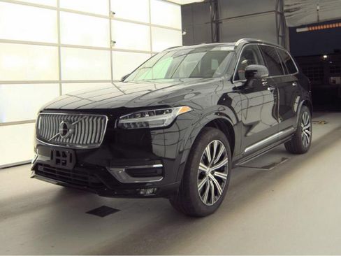 Used 2022 Volvo XC90 T6 Inscription w/ Advanced Package image 2