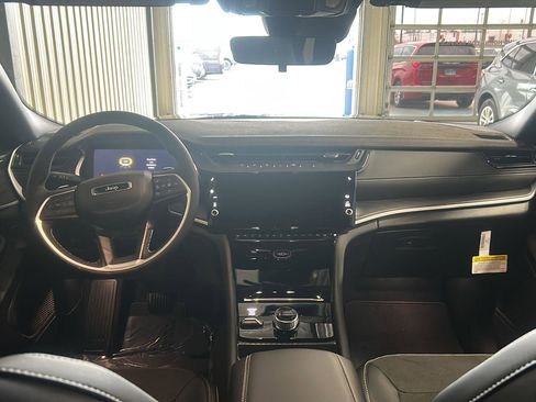New 2026 Jeep Grand Cherokee L 4WD image 24
