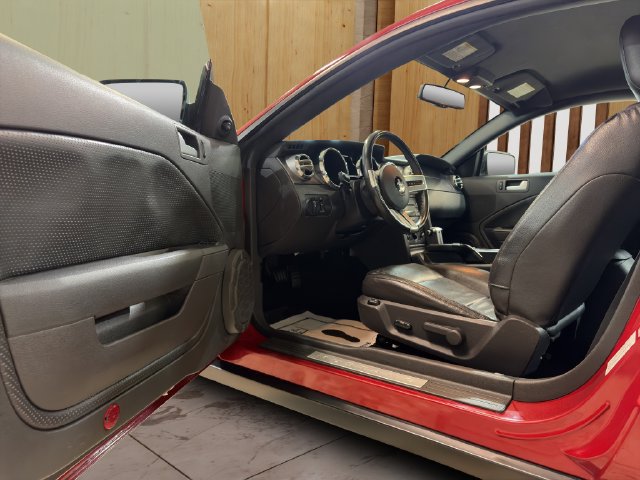 Used 2008 Ford Mustang Premium RWD image 29