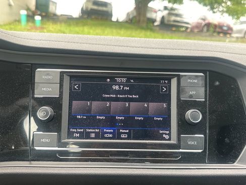 Used 2023 Volkswagen Jetta SE FWD image 16