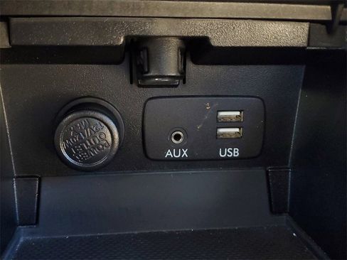 Used 2016 Subaru Legacy 2.5i Limited image 27