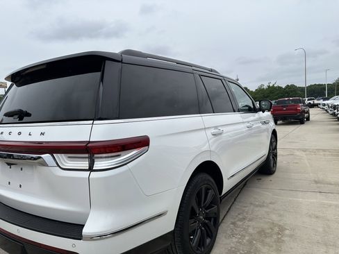 Used 2024 Lincoln Navigator Black Label AWD/4WD image 4