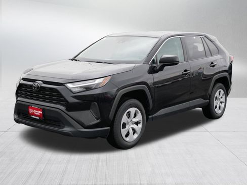 Certified 2024 Toyota RAV4 LE AWD/4WD image 3