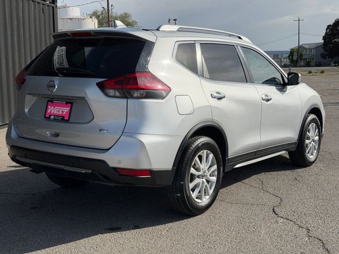Used 2020 Nissan Rogue SV AWD/4WD image 7