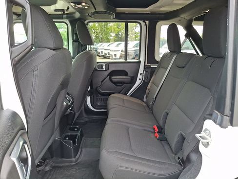 Used 2022 Jeep Wrangler Unlimited Sport AWD/4WD image 13