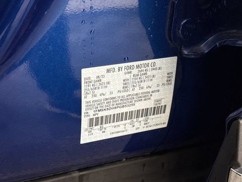 Used 2023 Ford Explorer XLT AWD/4WD image 28