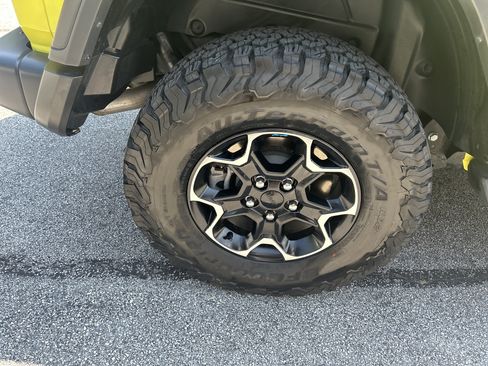 Certified 2023 Jeep Wrangler Unlimited Rubicon 4xe w/ Cold Weather Group AWD/4WD image 6