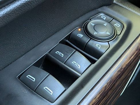 Used 2020 Chevrolet Silverado 1500 High Country w/ Technology Package image 27