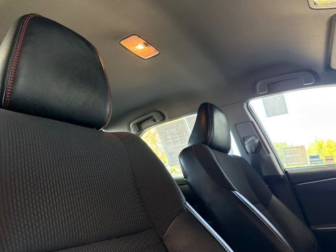 Used 2017 Toyota Camry SE FWD image 16