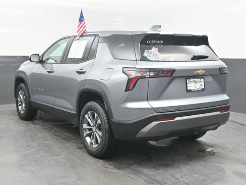 Used 2025 Chevrolet Equinox LT FWD image 8