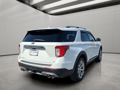 Used 2020 Ford Explorer Platinum w/ Premium Technology Package AWD/4WD image 5