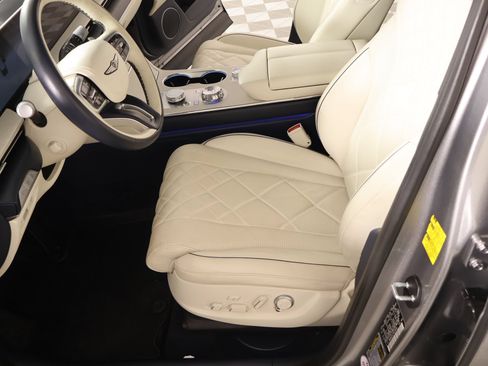 Used 2025 Genesis GV80 3.5T Prestige AWD/4WD image 12