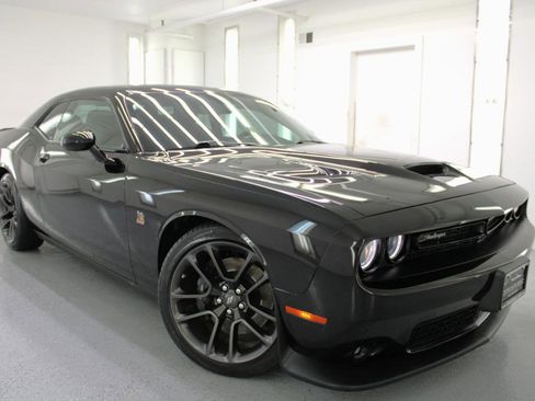 Used 2021 Dodge Challenger R/T Scat Pack RWD image 28