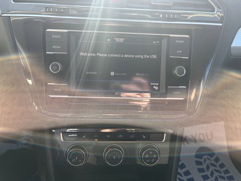 Used 2023 Volkswagen Tiguan S image 33