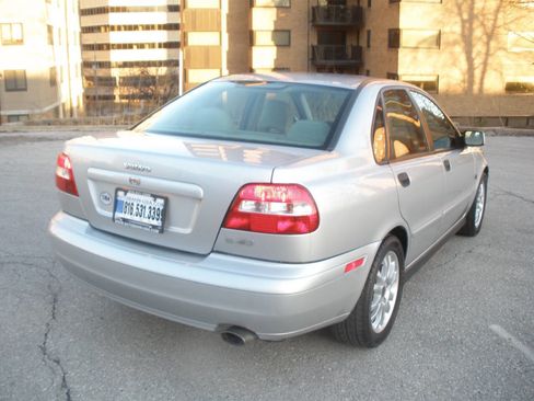 Used 2003 Volvo S40 image 10