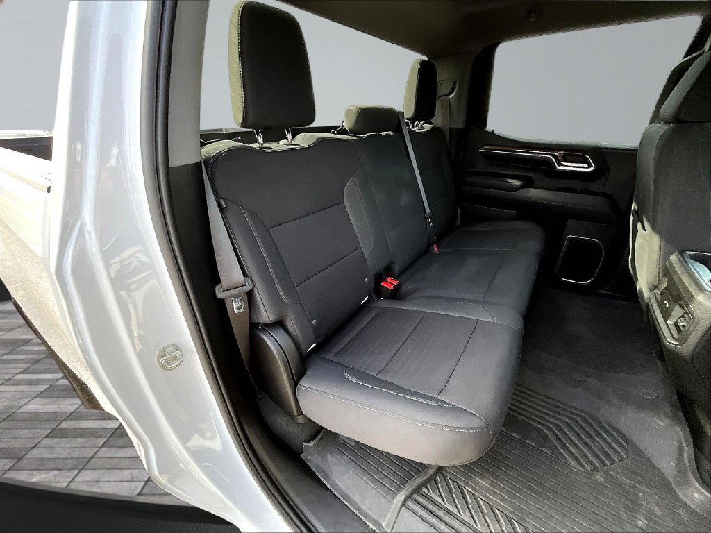 Used 2023 Chevrolet Silverado 1500 LT AWD/4WD image 28