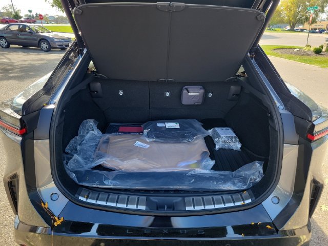 New 2026 Lexus RZ 450e AWD w/ Accessory Package (2T) image 7