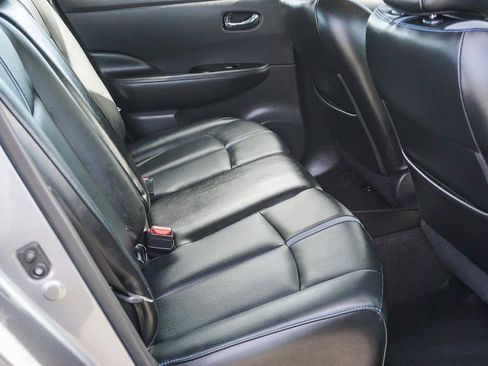 Used 2018 Nissan Leaf SL w/ SL Technology Package image 13