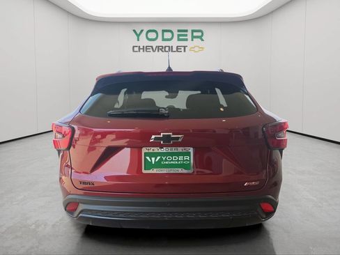 Used 2025 Chevrolet Trax RS w/ Driver Confidence Package FWD image 5