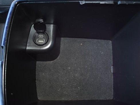 Used 2019 Kia Sorento LX image 28