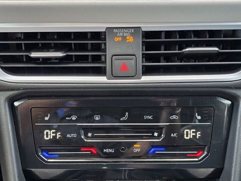 New 2026 Volkswagen Taos SE image 14