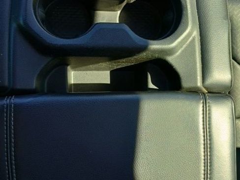 Used 2019 RAM 1500 Laramie image 32