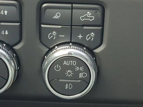 Used 2025 GMC Sierra 1500 AT4 w/ AT4 Premium Package image 31