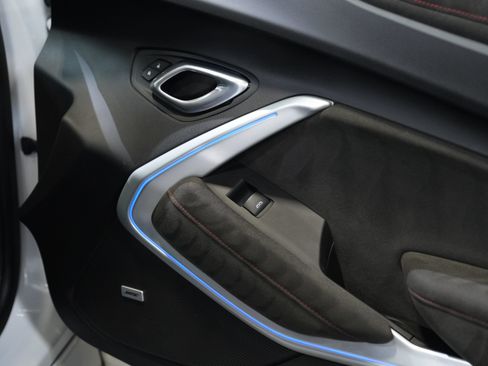 Used 2018 Chevrolet Camaro ZL1 RWD image 27