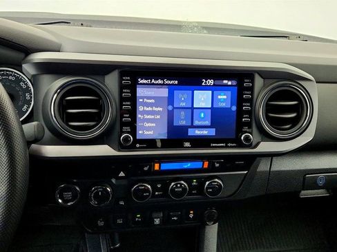 Used 2023 Toyota Tacoma TRD Off-Road w/ TRD Premium Off Road Package AWD/4WD image 18