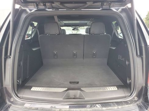 Used 2023 Chevrolet Suburban RST w/ Sport Performance Package AWD/4WD image 33